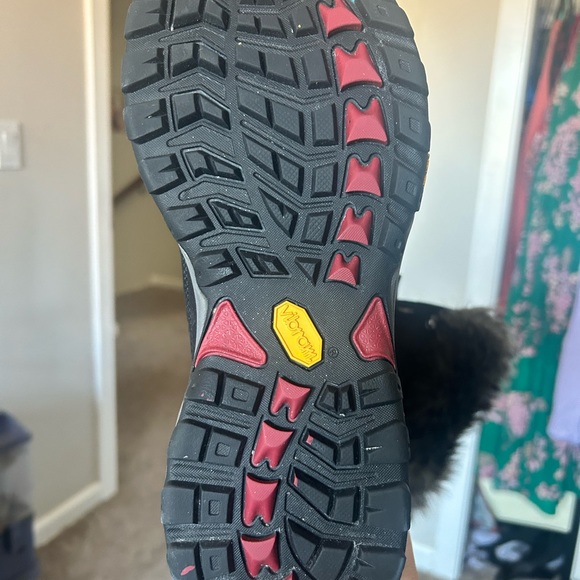 Eddie Bauer Vibram Size 9 Lace-Up Faux fur plaid boots - Picture 3 of 6